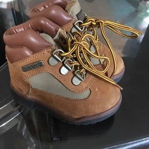 Timberlands. Cinnamon color.